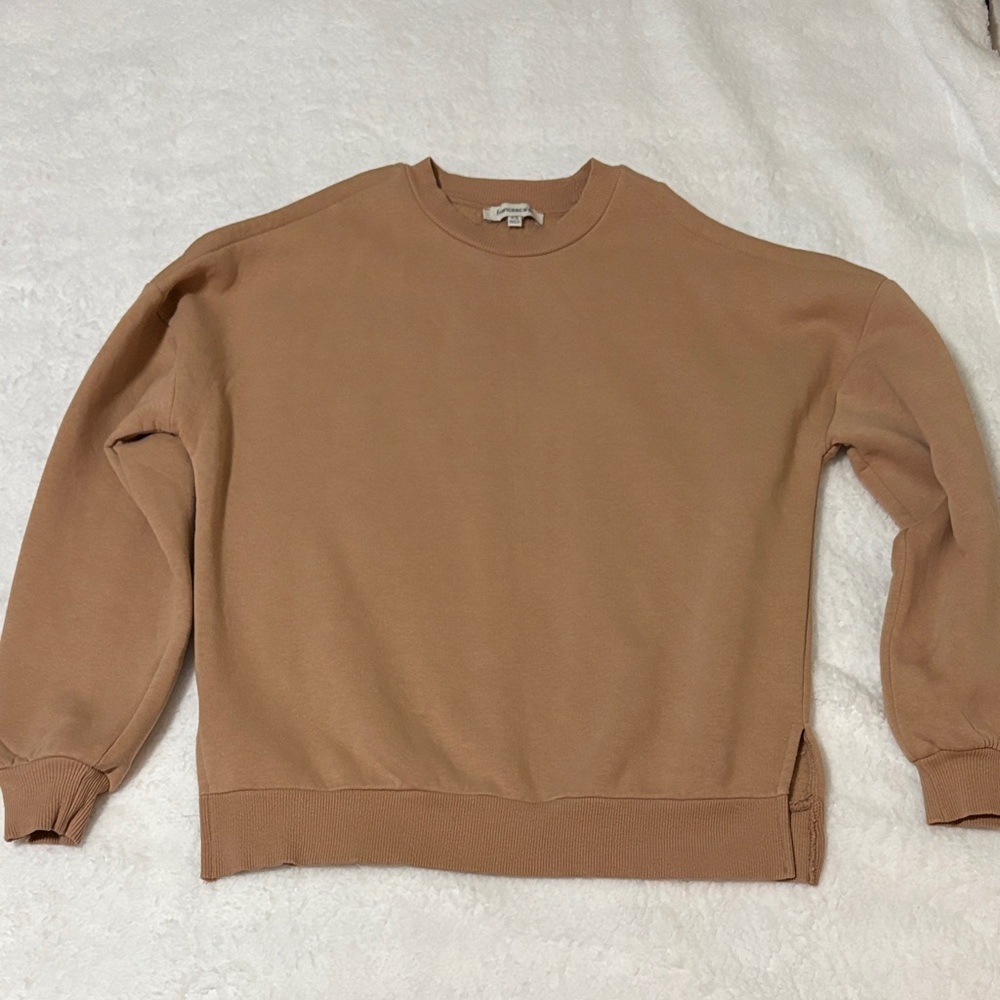 Francesca's XS cold shoulder Brown Crewneck Sweatshirt
